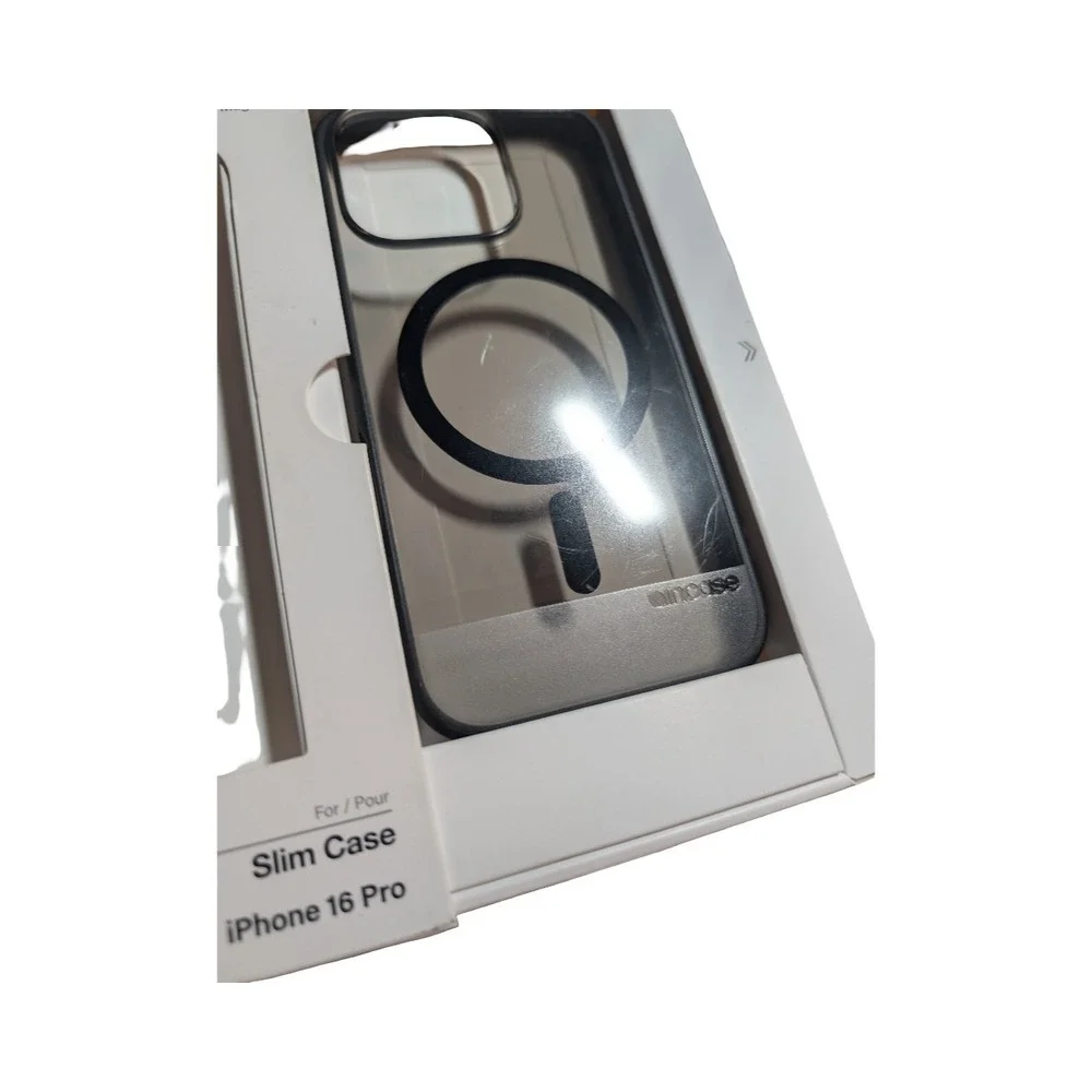 C2-U Incase - Slim Case with MagSafe for Apple iPhone 16 Pro - Black‎